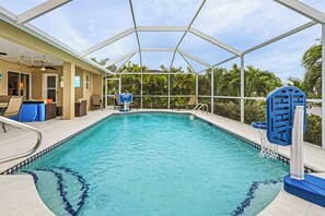 Private heated pool with basketball