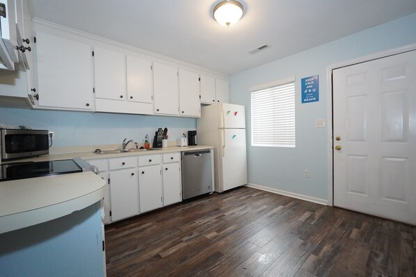 Full Kitchen and entry