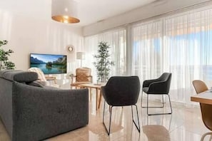 Salon appartement Les 2 Frères (2)