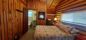 Unit with comfortable 1 Queen bed