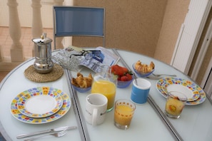 Breakfast meal