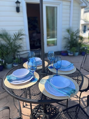 Outdoor dining
