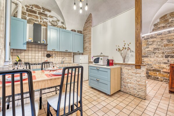 Cocina y comedor