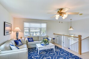 Living Room | Free WiFi | Electric Fireplace | Main Floor