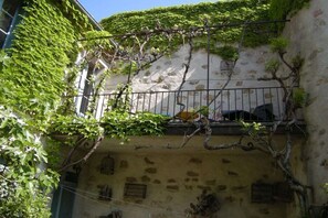 Außenseite Ferienhaus [Sommer]