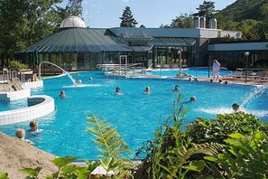 Holiday Home Swimming Pool
