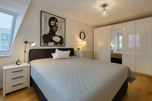 Schlafzimmer 2 (1)