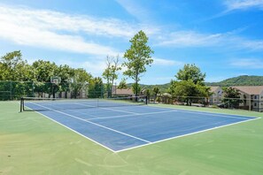 Tennis courts and a basketball hoop are also available to you!