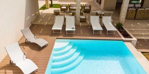 Building Exterior, Outdoor, Pool