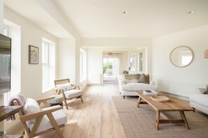 Living Room (1)