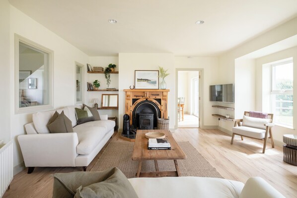 Living Room (1)