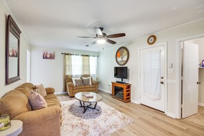 Living Room | Electric Fireplace | Smart TV