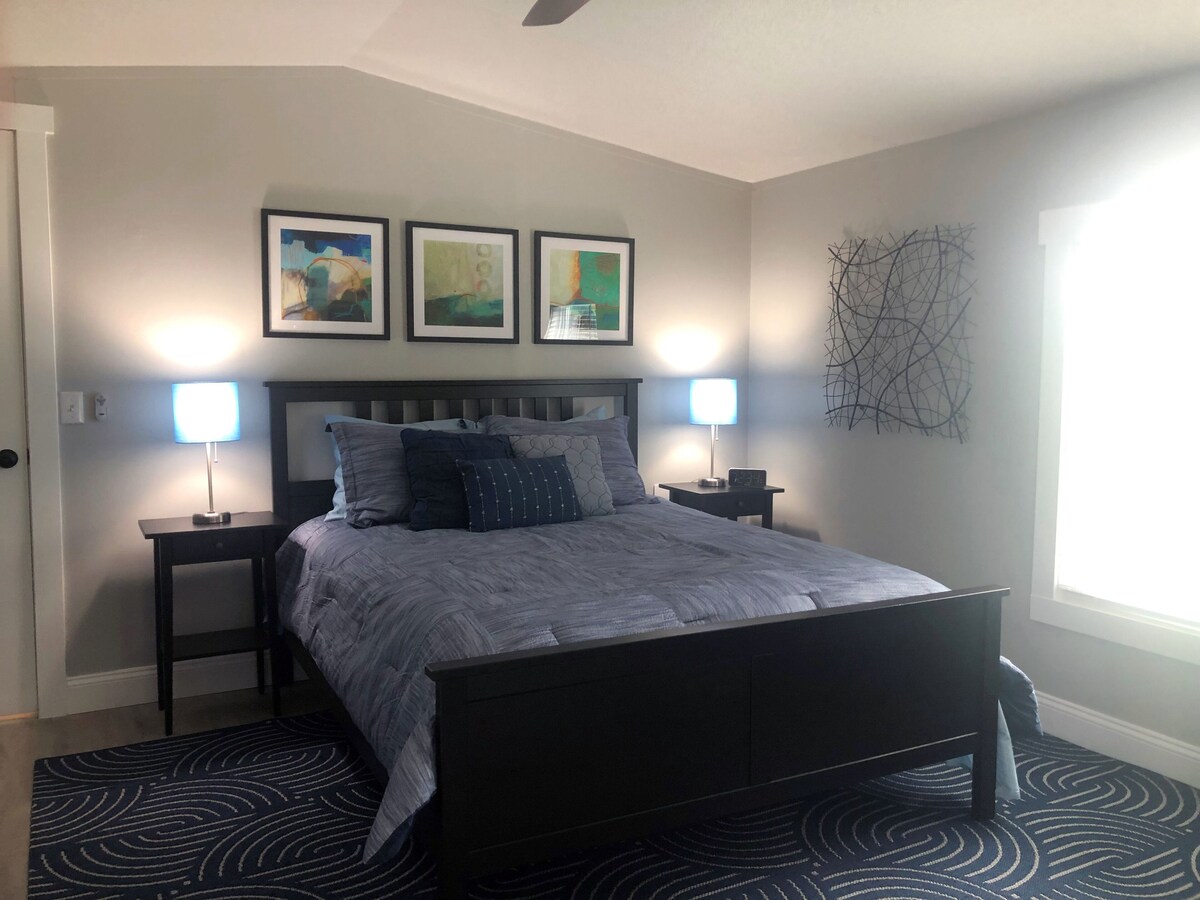 Cozy cottage with amazing views just 5-minutes to Blacksburg. Pet-friendly!