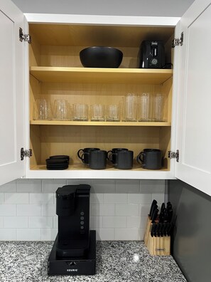 Glasses and coffee cups