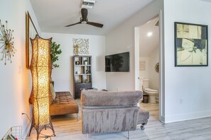 Living Room | Flat-Screen TV | 1st Floor