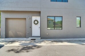 Townhouse Exterior | Garage (1 Standard-Size Vehicle) | Driveway (1 Vehicle)