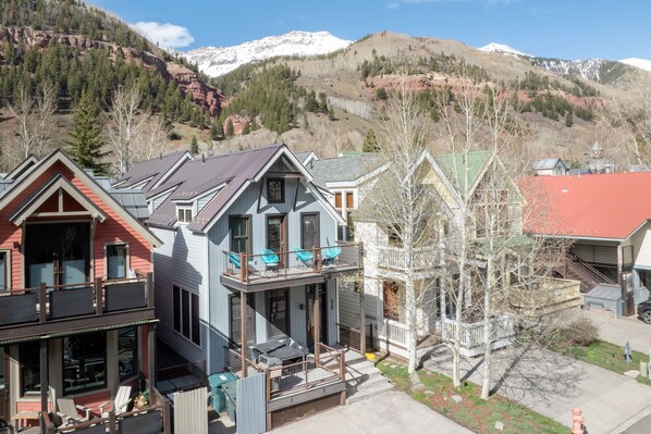 Welcome to Pandora's Gold by Curate Telluride