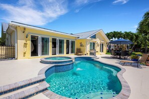 Pool and Jacuzzi can be heated!