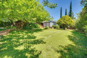 Cottage Exterior | Shared Yard