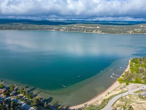 Includes access to the private, sandy community beach (0.5 km walk away)
