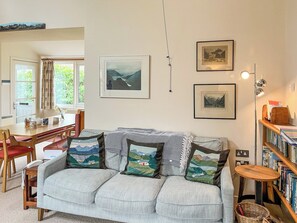 Living area | Half Of 2, Torrin
