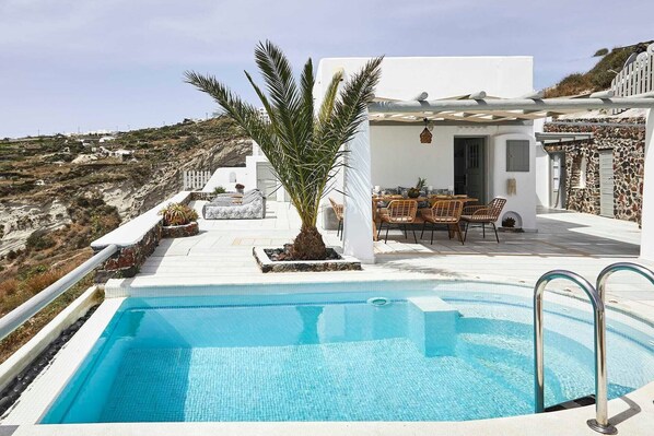 Amazing Santorini Villa | Villa Buena Vista | 3 Bedrooms | Private Terrace with Splendid Sea Views | Private Pool | Vourvoulos