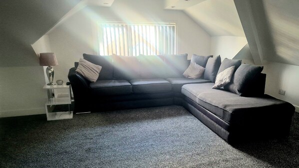 Living Room / Lounge