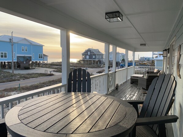 Outdoor dining