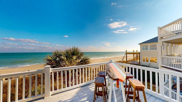 Upper level Oceanfront seating