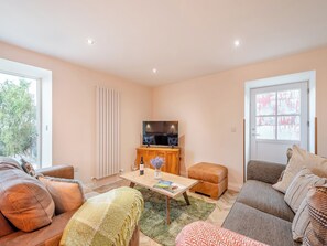 Living area | The Granary Loft - Pleasantfield Farm, Ayr