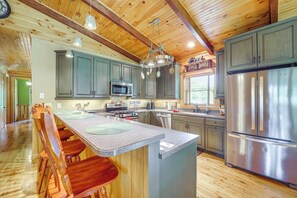 Kitchen | Single-Story Property