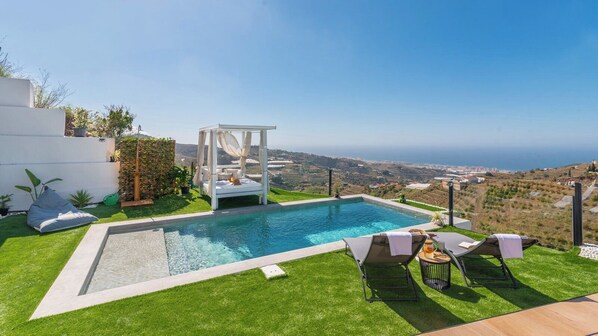 Villa Soñada Torrox by Ruralidays