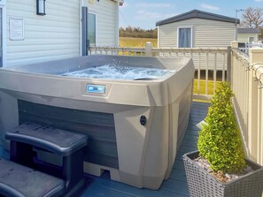 Hot tub | Deer View, Felton, near Morpeth