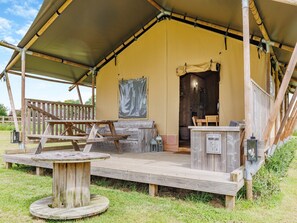 Exterior | Muntjac - Hawthorns Glamping, Foxley, near Dereham