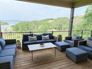 Brand new outdoor patio furniture. 