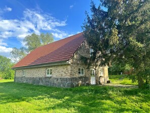 mit vorgelagerter Terrasse