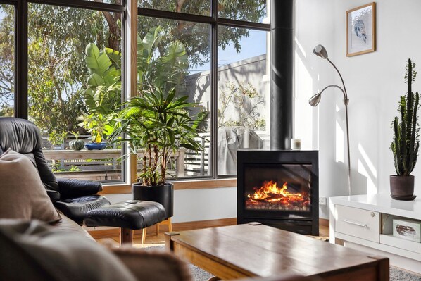 Sunlight and happy beach house vibes, ideal for cosying up by the fire