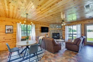 Dining Area | 1st Floor | Dishware/Flatware