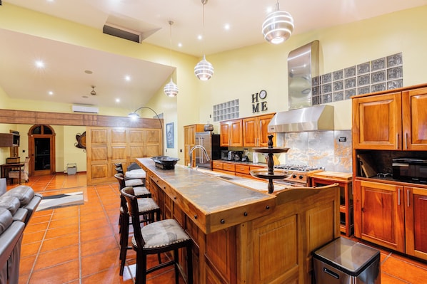 Private kitchen