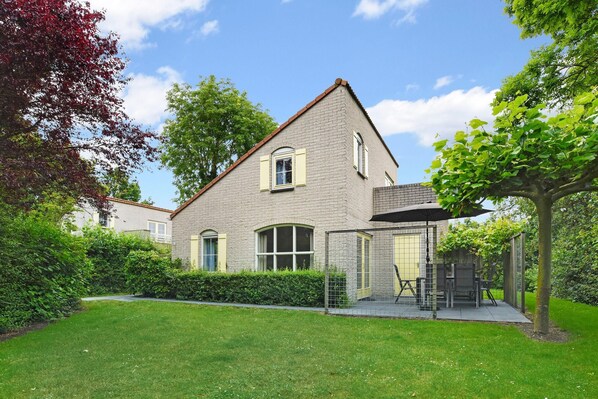 Holiday Home Exterior [summer]