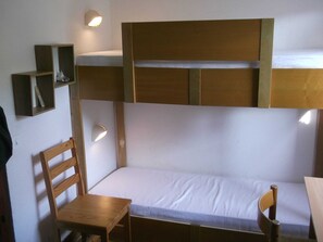 Bunk bed