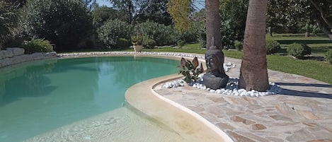 Vue sur piscine