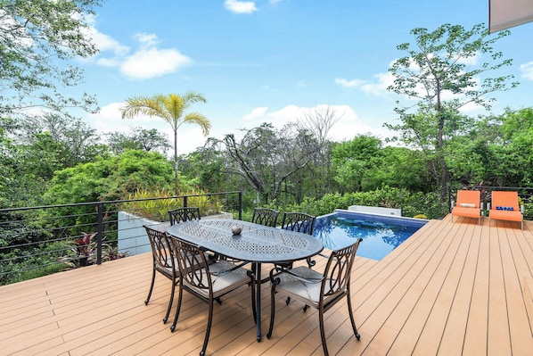 Amazing lanscape view from the pool area