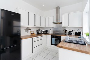 Kitchen (1)
