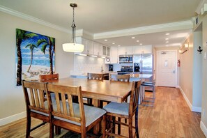 Dining Room/Kitchen