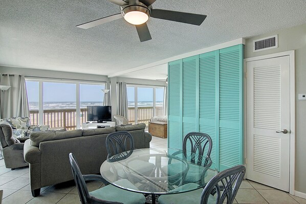 Dining Room/Living Room