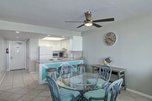 Dining Room/Kitchen