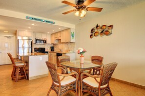 Dining Room/Kitchen