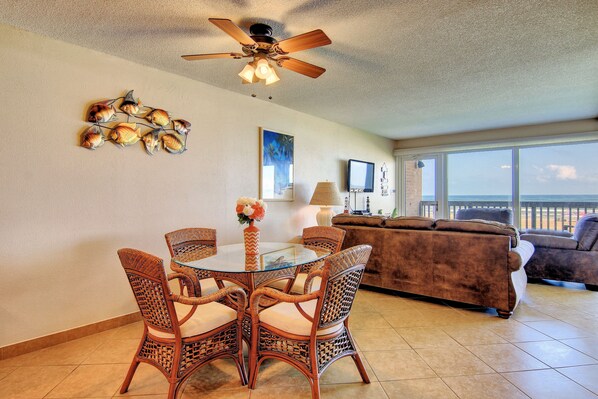 Dining Room/Living Room
