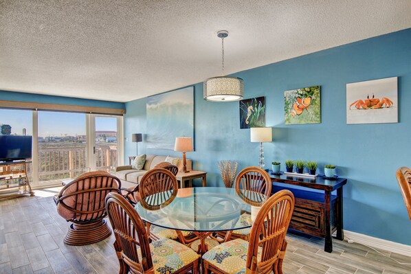 Dining Room/Living Room